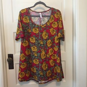 Red and Gold Rosette Perfect Tee